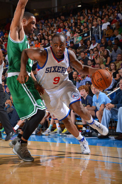 内维尔的判 内维尔的判